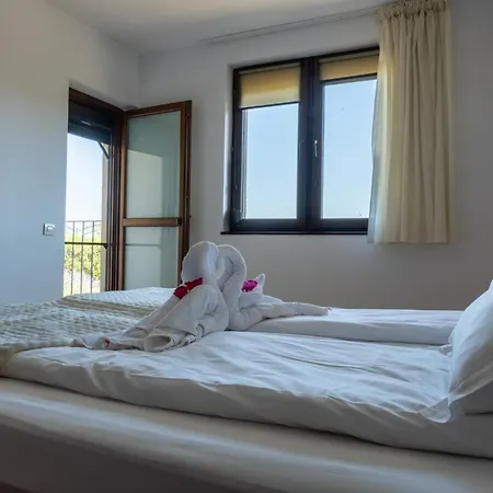 Porto Franco 3* スリナ